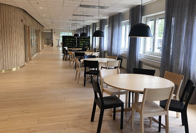 Bilden föreställer kafeterian vid Riksarkivet i Täby
